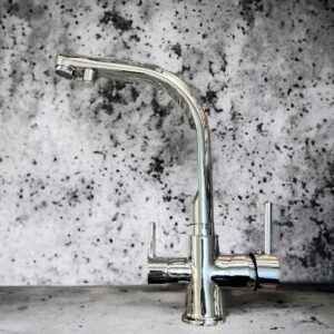 Alkalinees 3 yollu musluk – içme suyu, arıtılmış su ve şebeke suyu için çok işlevli kullanım